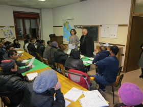 VISITA ALLA SCUOLA DI ITALIANO DEL VESCOVO DEL SETTORE NORD - Associazione JONATHAN L. onlus